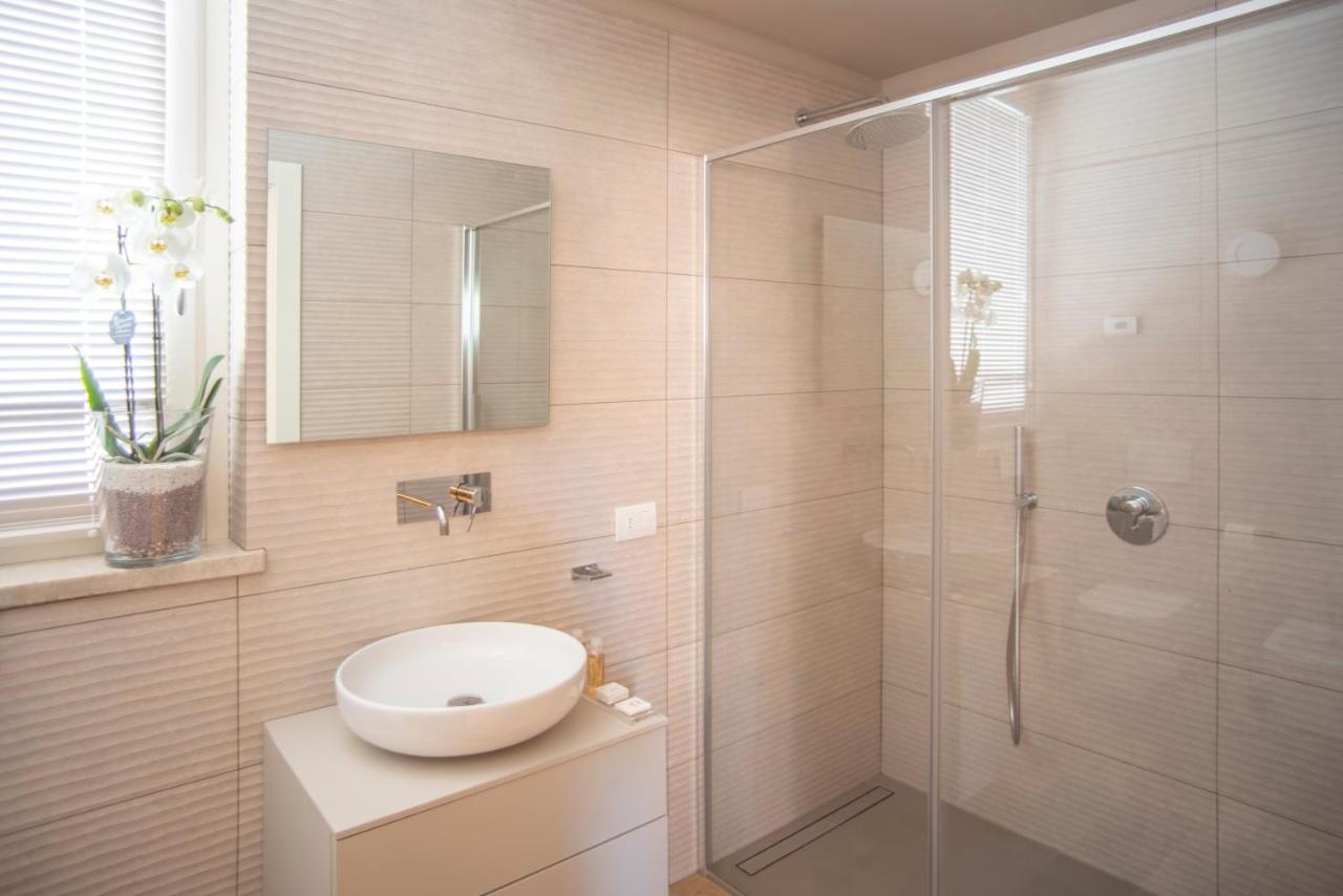 Time To Be - Luxury Apartments Centro Storico Peschiera del Garda Exterior foto